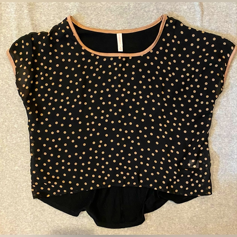 Black polka dot crop top